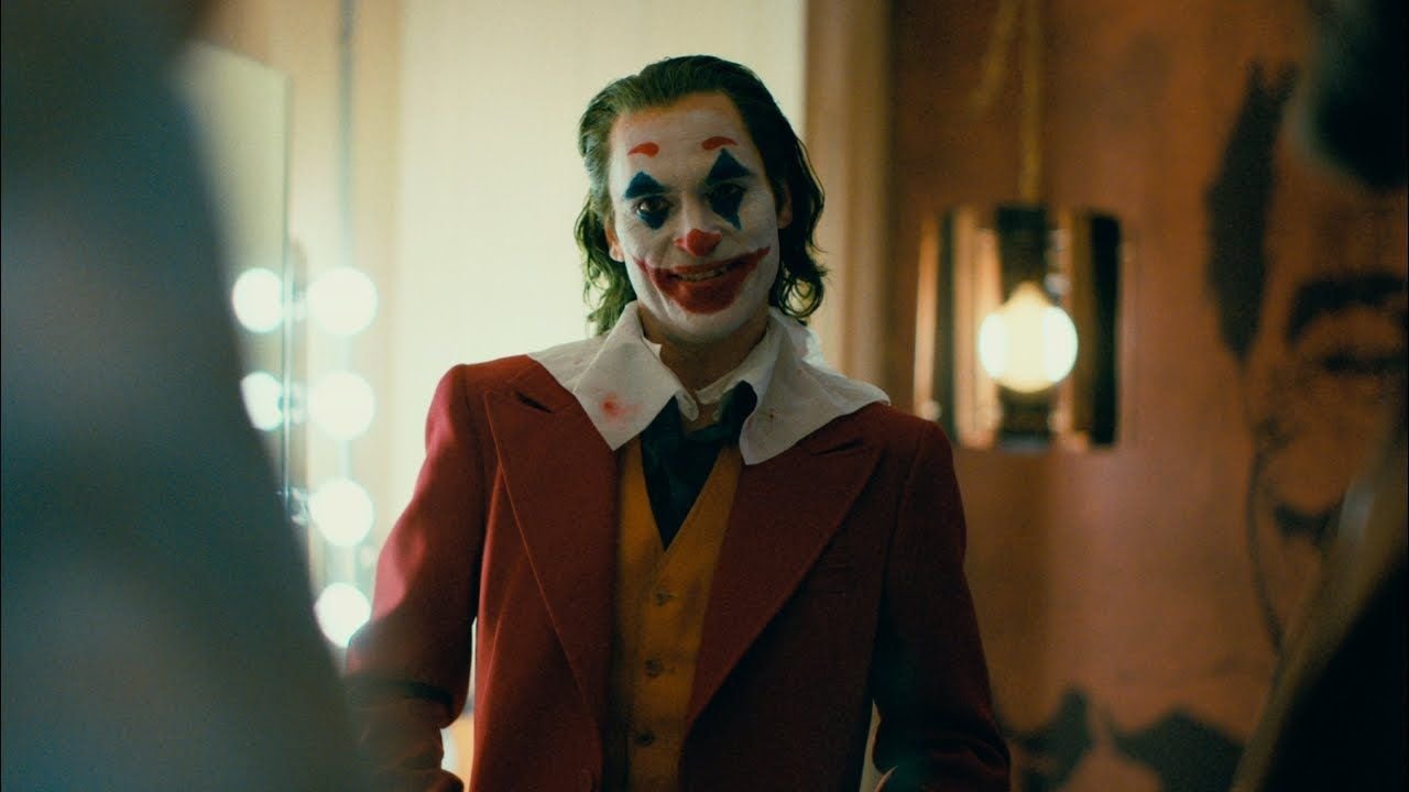 La cinta Joker dirigida por Todd Phillips y estelarizada por el camaleónico Joaquín Phoenix ya se aseguró 234 millones de dólares a nivel mundial en su primer fin de semana y 93.5 millones en cines norteamericanos, esto es, 13.5 millones más que Venom, de Sony, la que poseía el record anterior de taquilla norteamericana de octubre